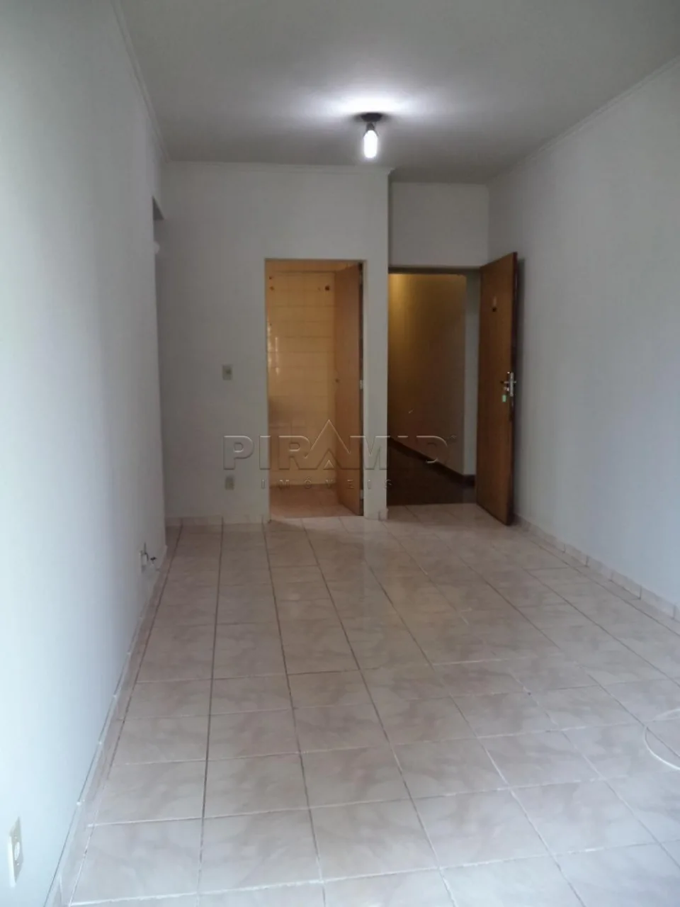 Alugar Apartamento / Padr&atilde;o em Ribeir&atilde;o Preto R$ 750,00 - Foto 1