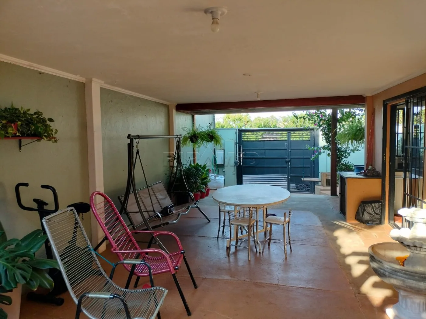 Alugar Casa / Padr&atilde;o em Ribeir&atilde;o Preto R$ 1.700,00 - Foto 1