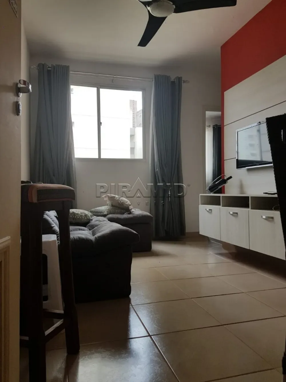 Alugar Apartamento / Padr&atilde;o em Ribeir&atilde;o Preto R$ 1.600,00 - Foto 1