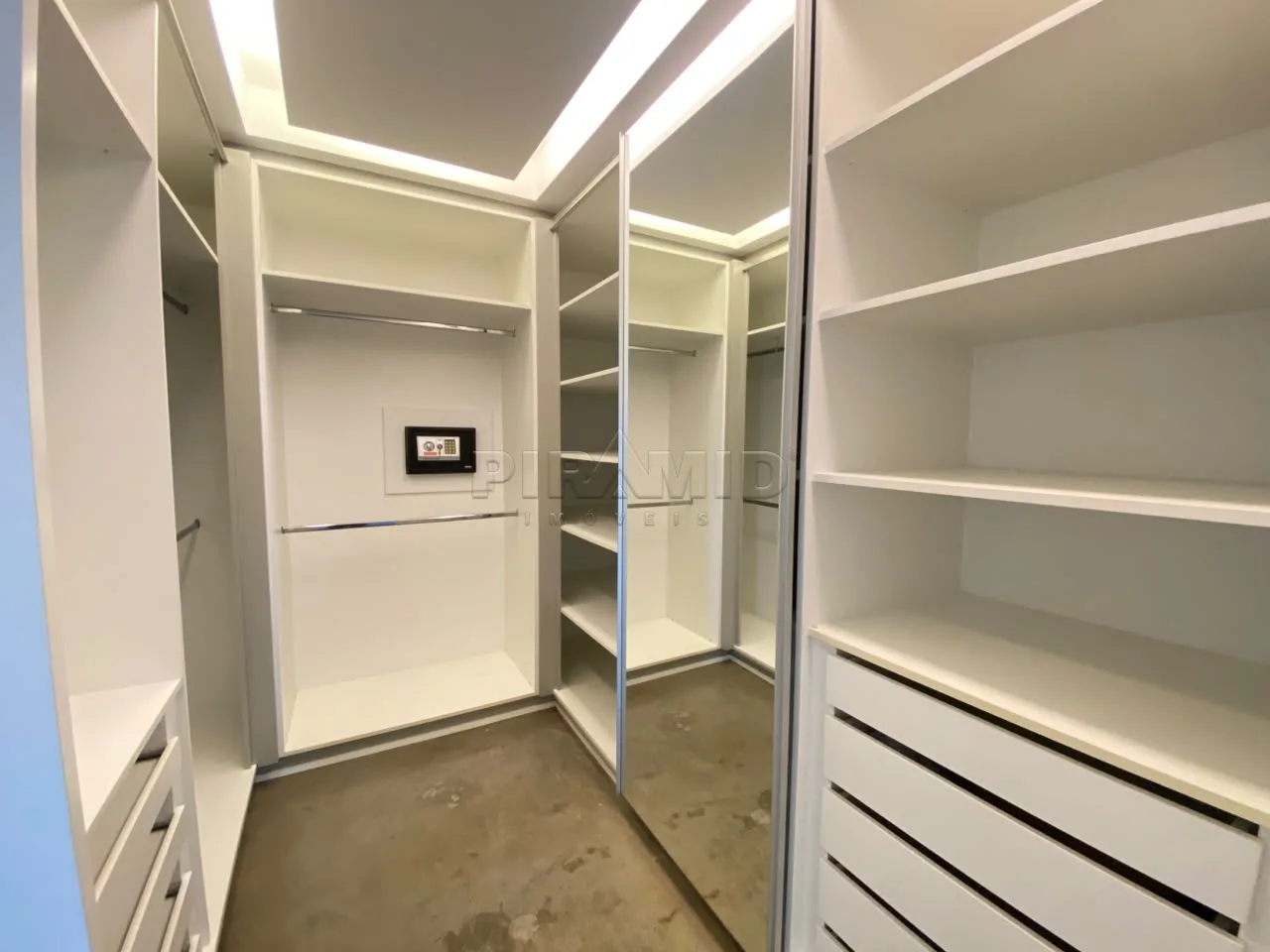 Alugar Apartamento / Padr&atilde;o em Ribeir&atilde;o Preto R$ 5.000,00 - Foto 14