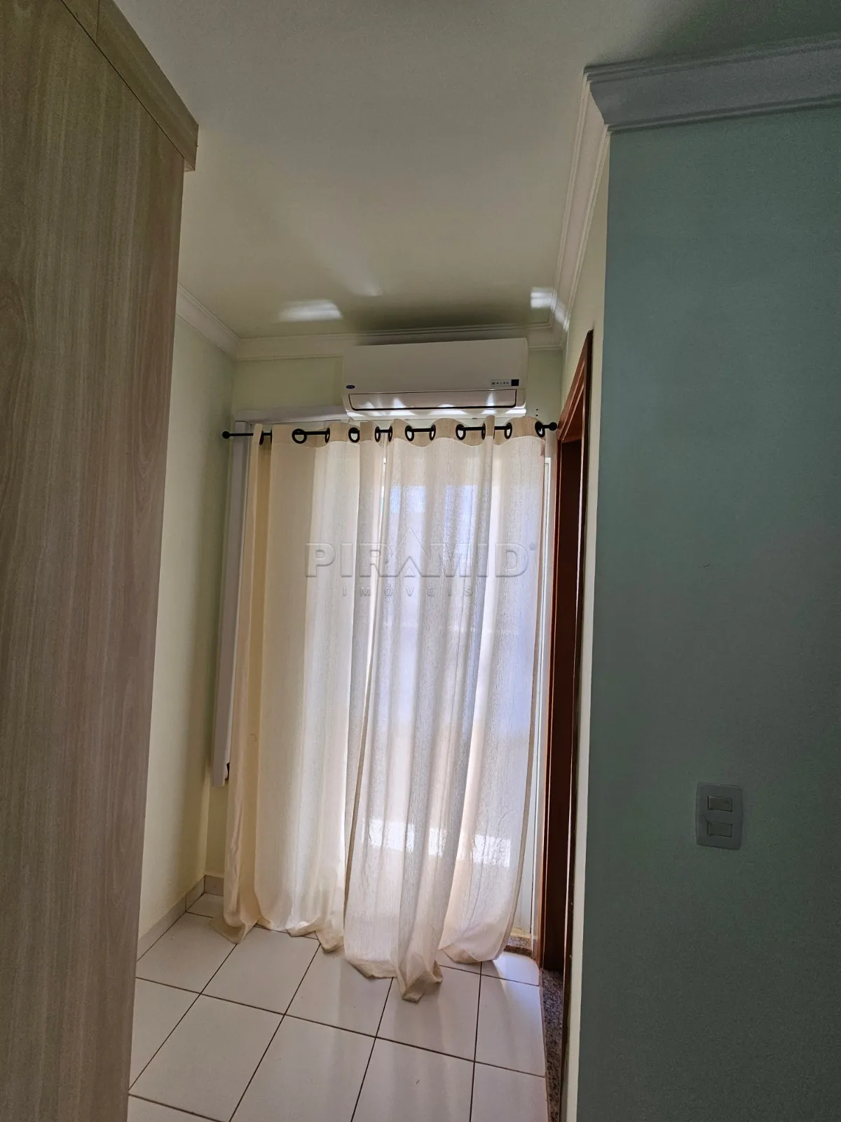 Alugar Apartamento / Padr&atilde;o em Ribeir&atilde;o Preto R$ 1.850,00 - Foto 5