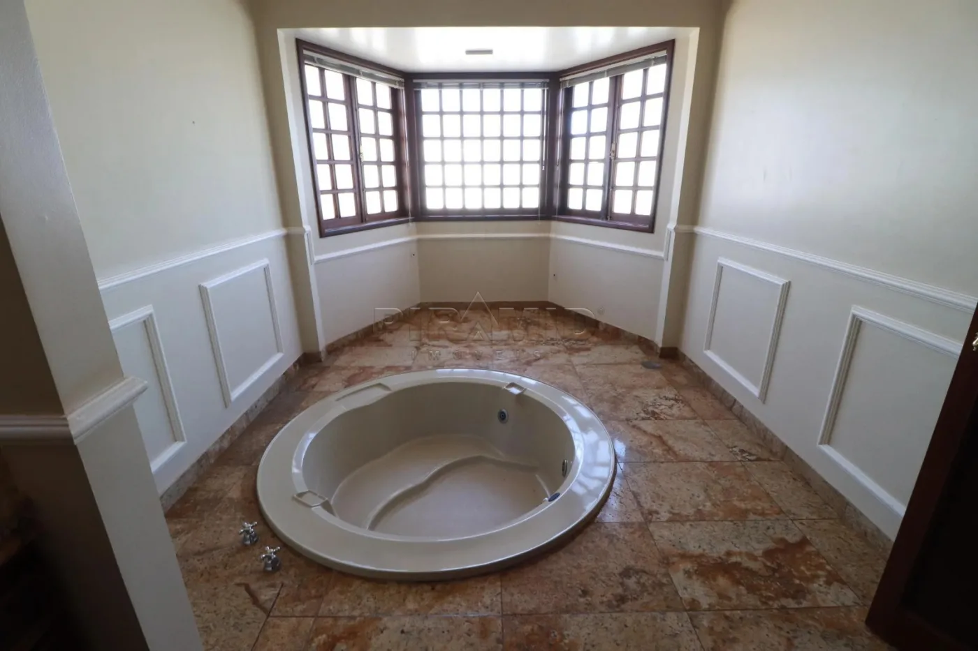 Alugar Casa / Padr&atilde;o em Ribeir&atilde;o Preto R$ 8.500,00 - Foto 14