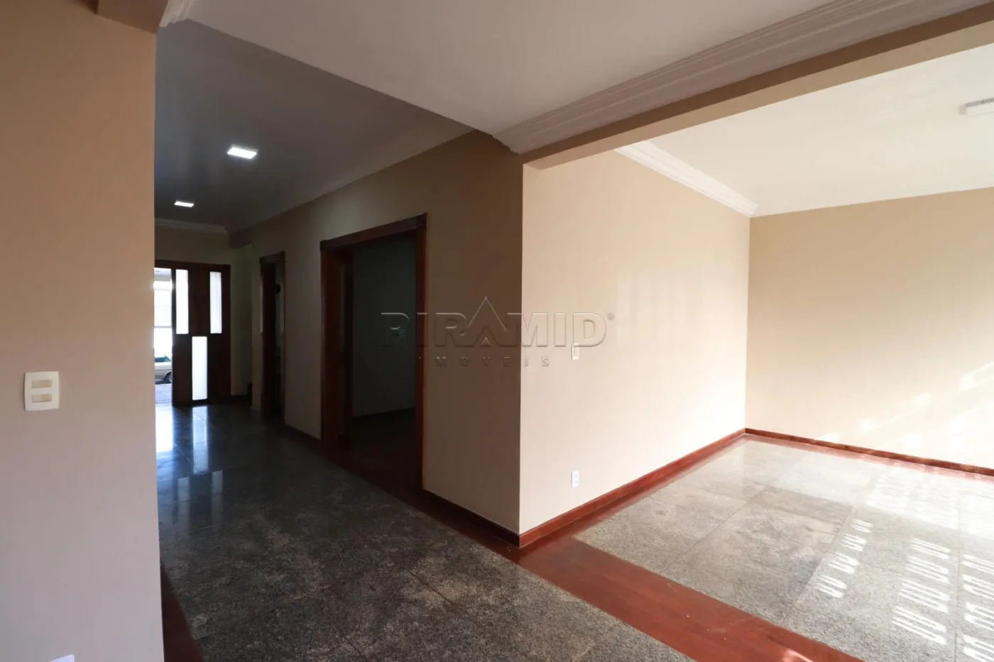 Alugar Casa / Padr&atilde;o em Ribeir&atilde;o Preto R$ 8.500,00 - Foto 5