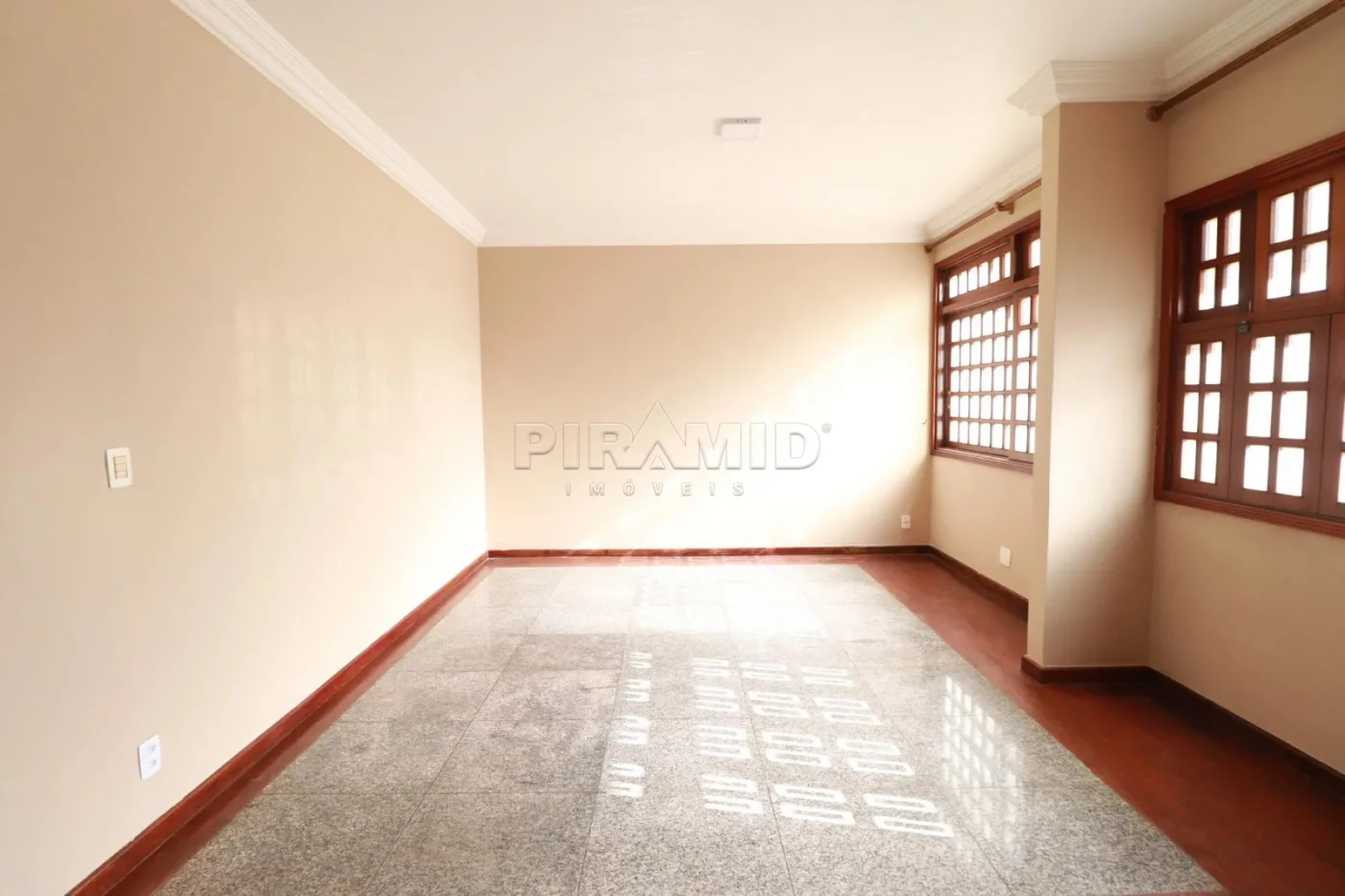 Alugar Casa / Padr&atilde;o em Ribeir&atilde;o Preto R$ 8.500,00 - Foto 3