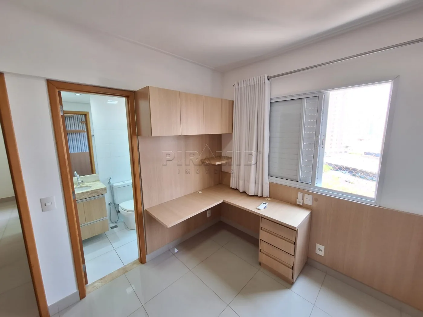 Alugar Apartamento / Padr&atilde;o em Ribeir&atilde;o Preto R$ 5.500,00 - Foto 17