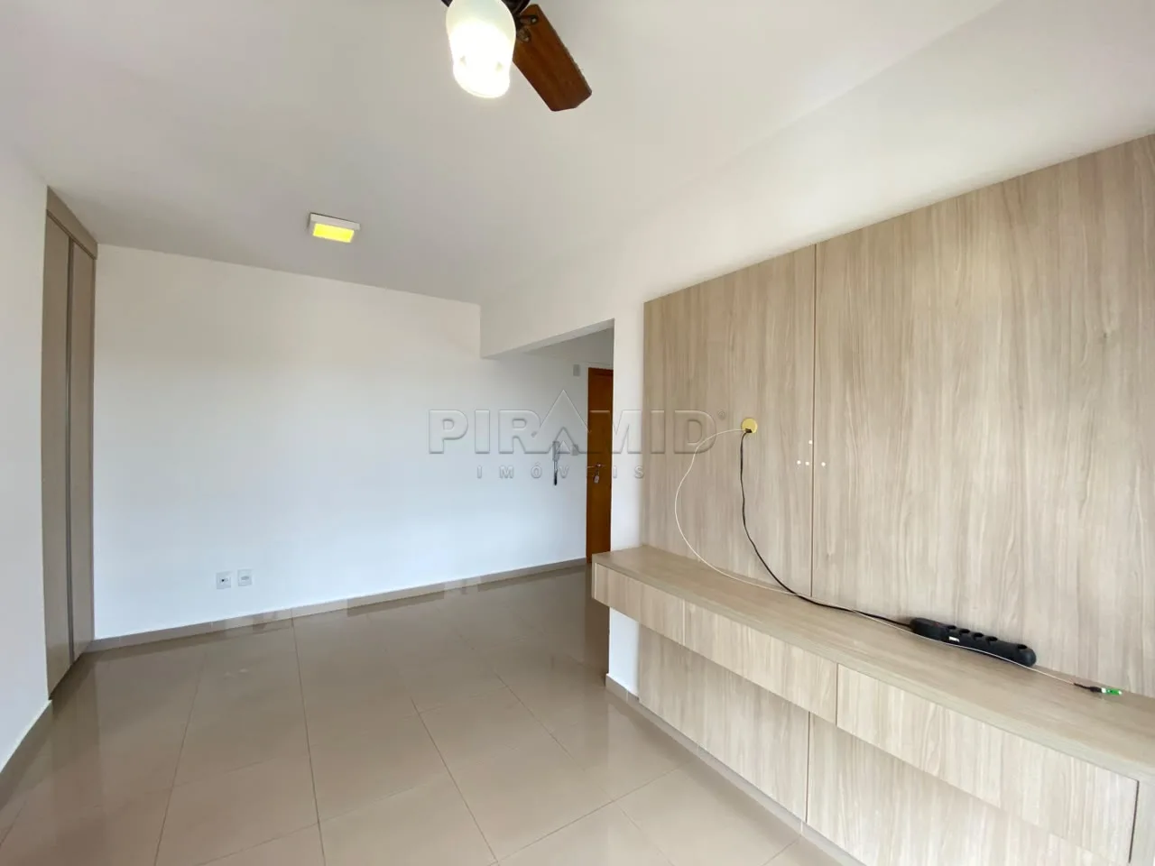 Alugar Apartamento / Padr&atilde;o em Ribeir&atilde;o Preto R$ 2.000,00 - Foto 13