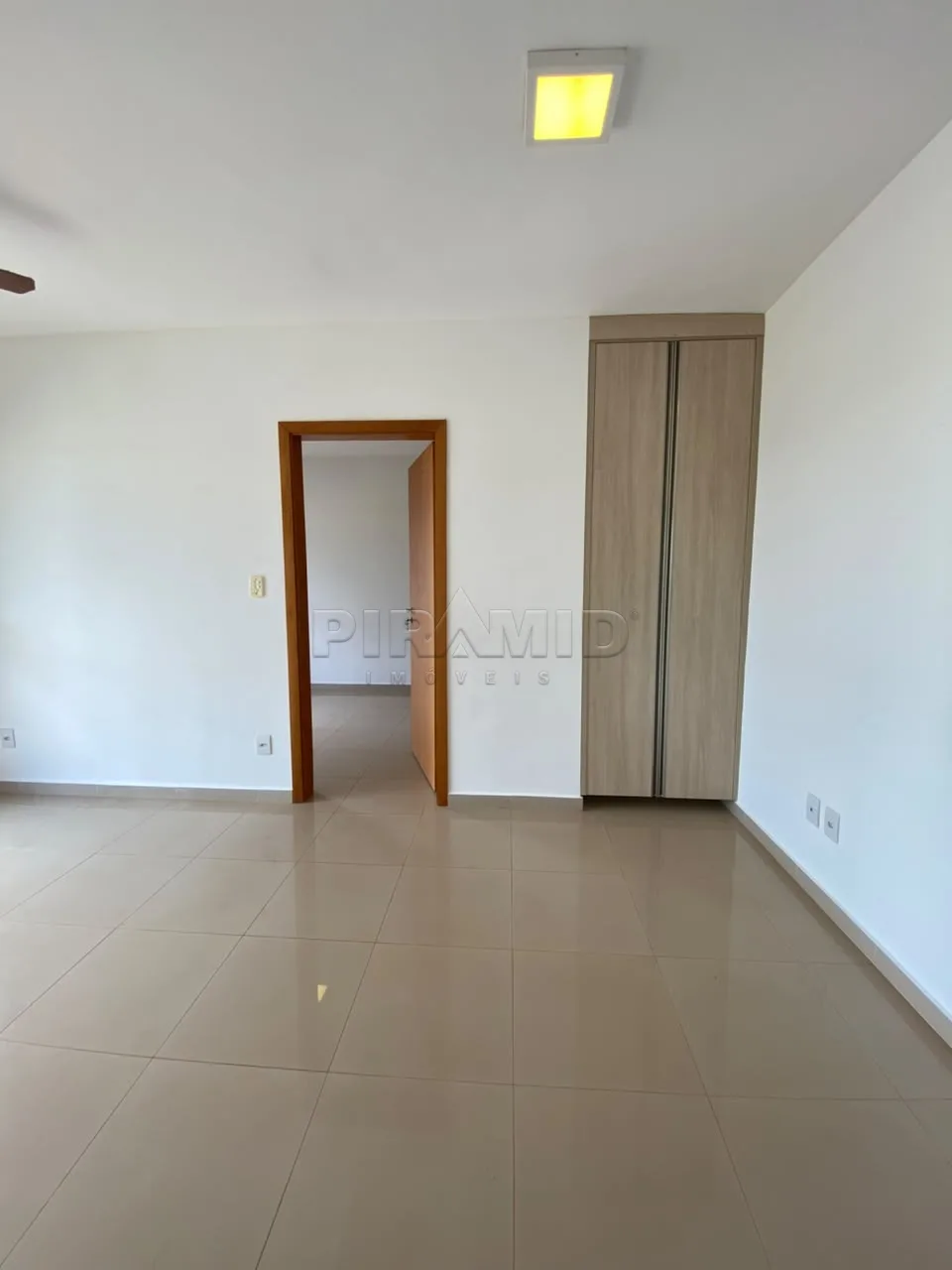 Alugar Apartamento / Padr&atilde;o em Ribeir&atilde;o Preto R$ 2.000,00 - Foto 14