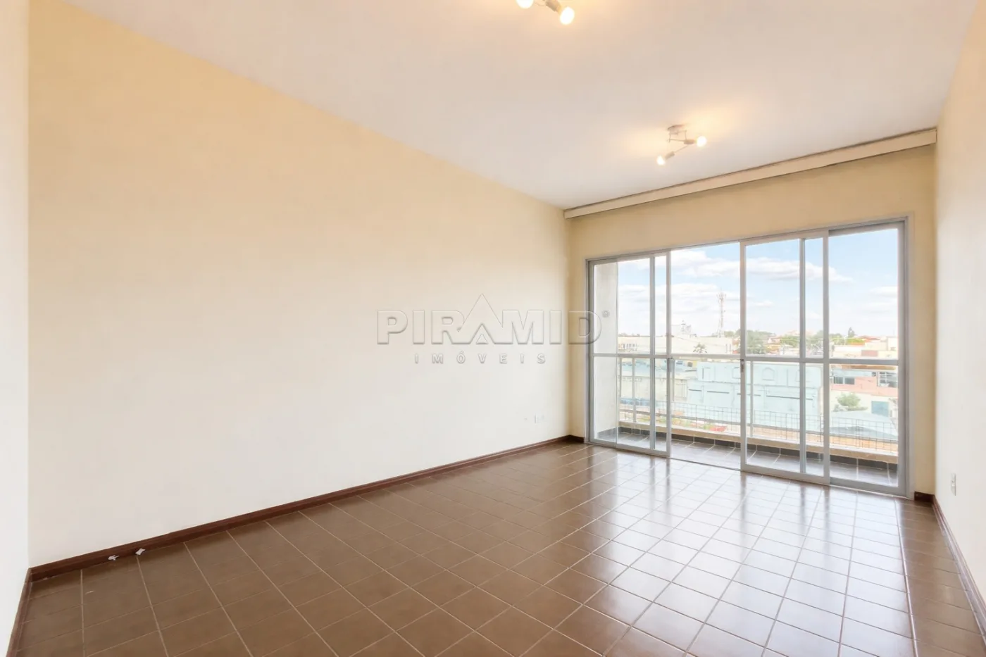 Alugar Apartamento / Padr&atilde;o em Ribeir&atilde;o Preto R$ 1.070,00 - Foto 1