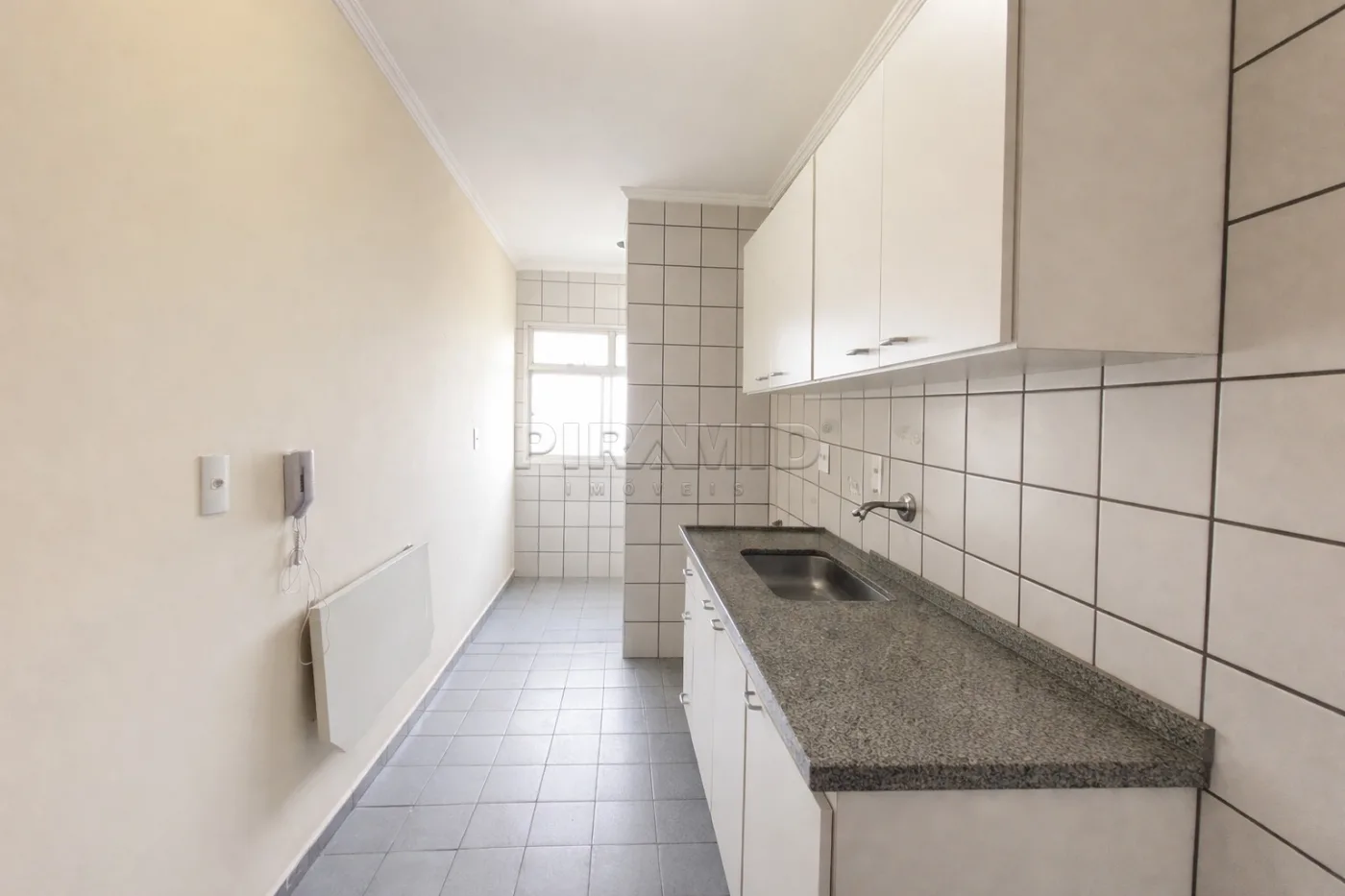 Alugar Apartamento / Padr&atilde;o em Ribeir&atilde;o Preto R$ 1.070,00 - Foto 5