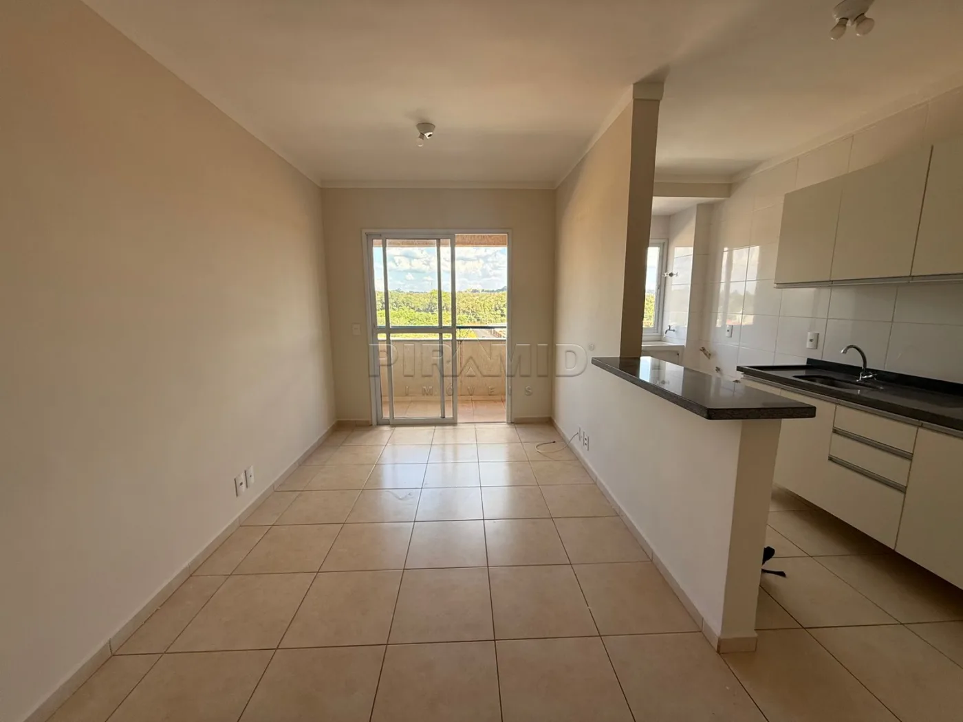 Alugar Apartamento / Padr&atilde;o em Ribeir&atilde;o Preto R$ 1.300,00 - Foto 2
