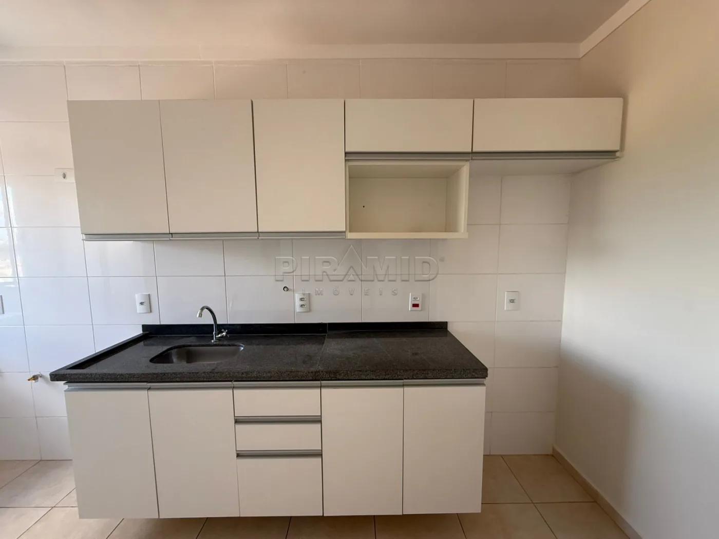 Alugar Apartamento / Padr&atilde;o em Ribeir&atilde;o Preto R$ 1.300,00 - Foto 4