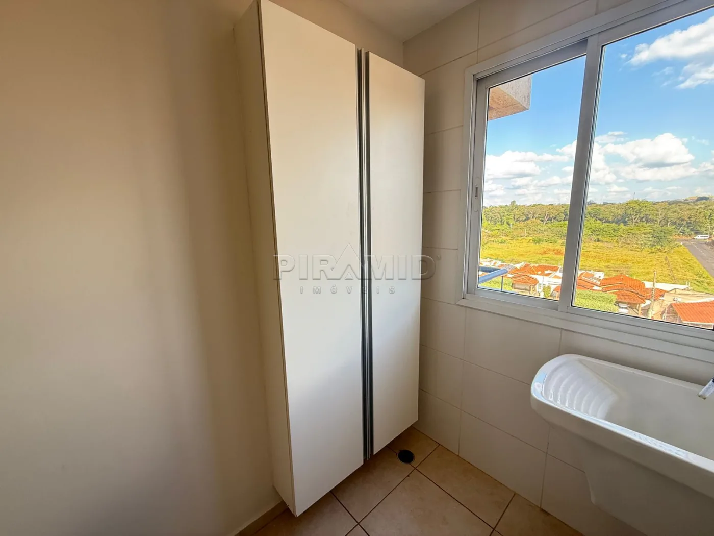 Alugar Apartamento / Padr&atilde;o em Ribeir&atilde;o Preto R$ 1.300,00 - Foto 7
