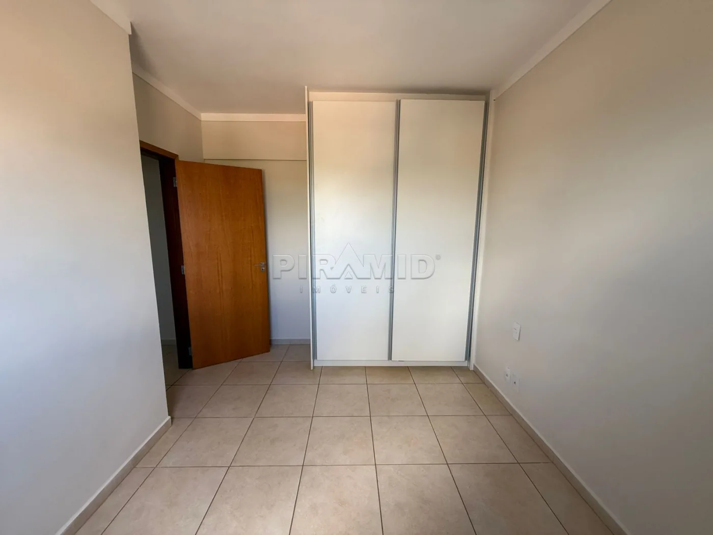 Alugar Apartamento / Padr&atilde;o em Ribeir&atilde;o Preto R$ 1.300,00 - Foto 11