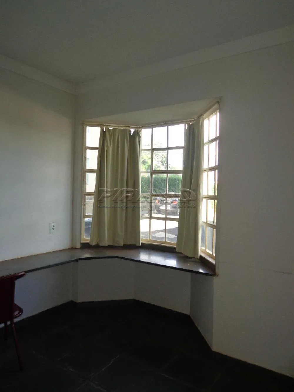 Alugar Apartamento / Padr&atilde;o em Ribeir&atilde;o Preto R$ 600,00 - Foto 3