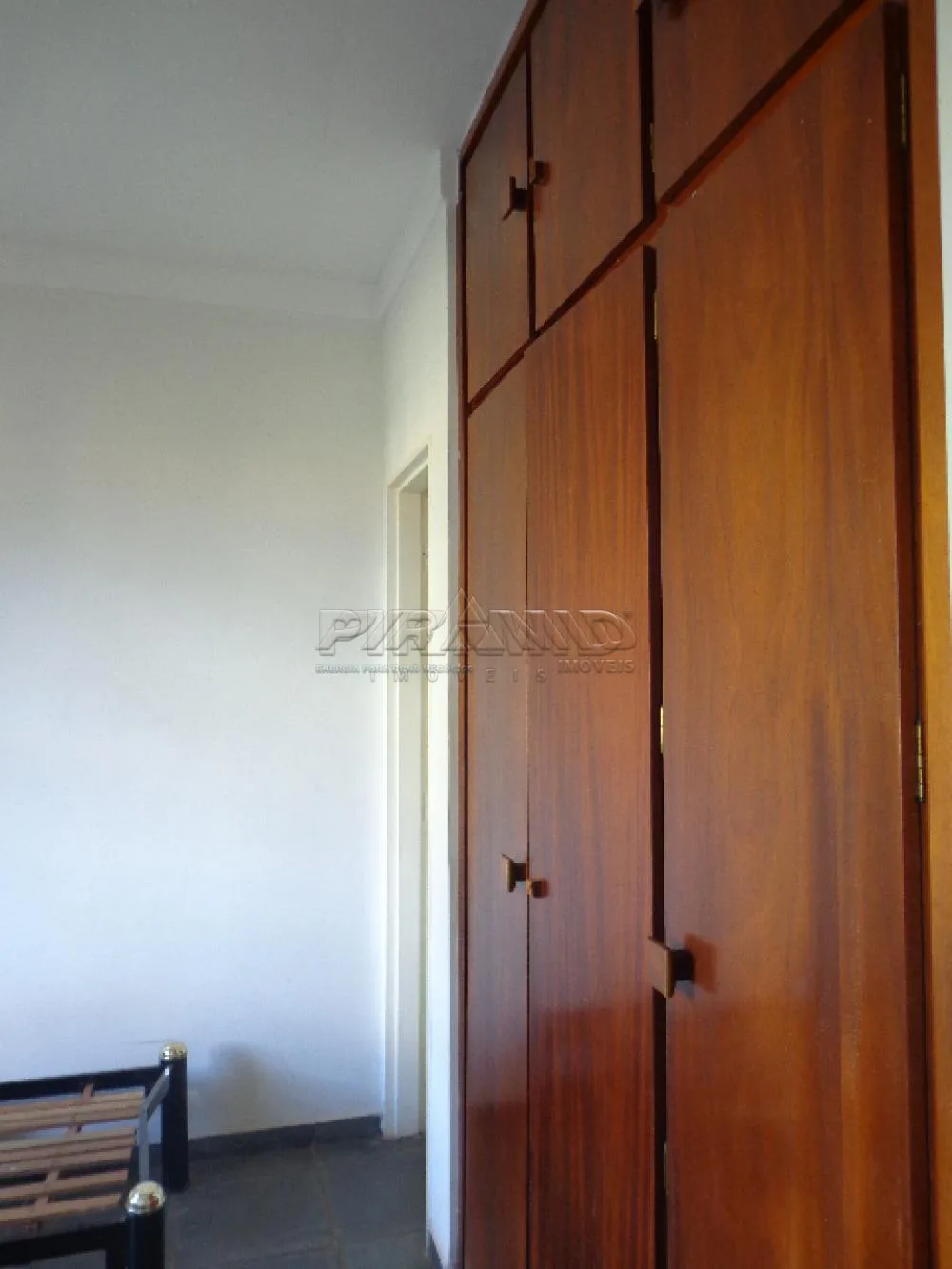 Alugar Apartamento / Padr&atilde;o em Ribeir&atilde;o Preto R$ 600,00 - Foto 5