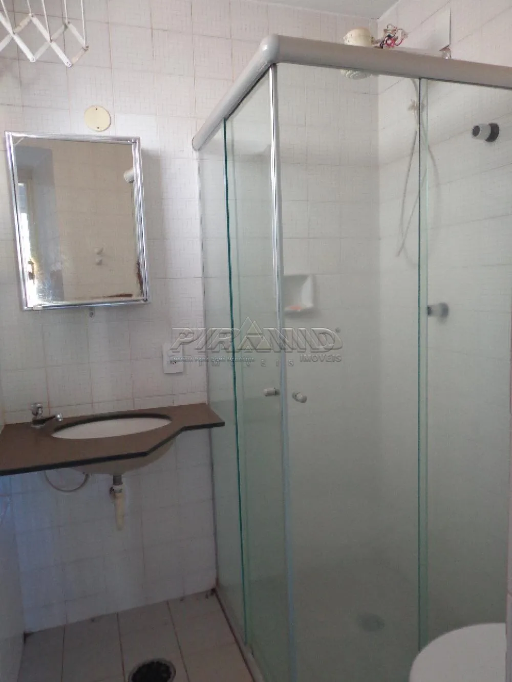 Alugar Apartamento / Padr&atilde;o em Ribeir&atilde;o Preto R$ 600,00 - Foto 13