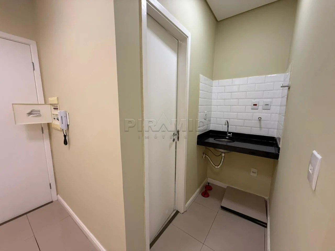 Alugar Comercial / Sala em Ribeir&atilde;o Preto R$ 2.200,00 - Foto 7