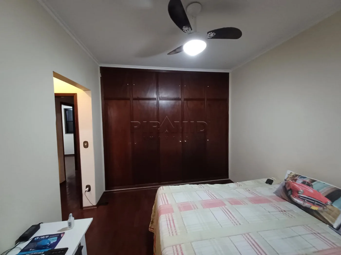 Alugar Casa / Padr&atilde;o em Ribeir&atilde;o Preto R$ 1.800,00 - Foto 10