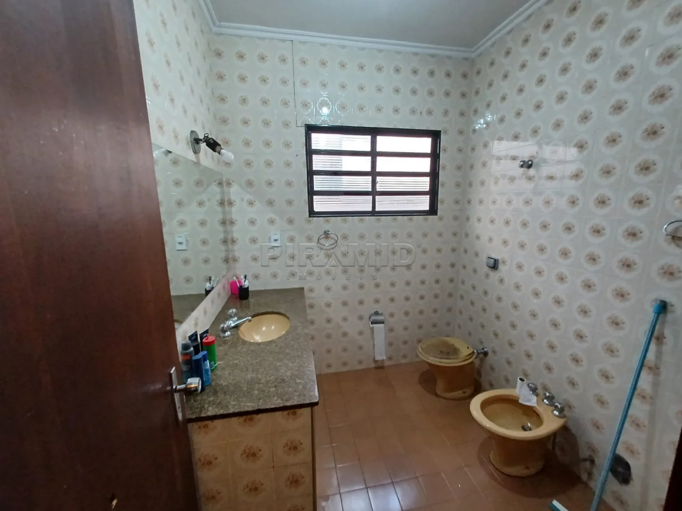 Alugar Casa / Padr&atilde;o em Ribeir&atilde;o Preto R$ 1.800,00 - Foto 11