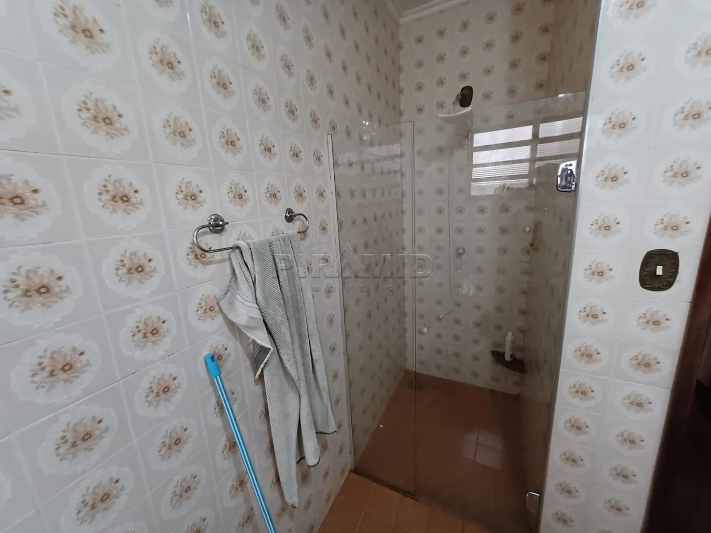 Alugar Casa / Padr&atilde;o em Ribeir&atilde;o Preto R$ 1.800,00 - Foto 21