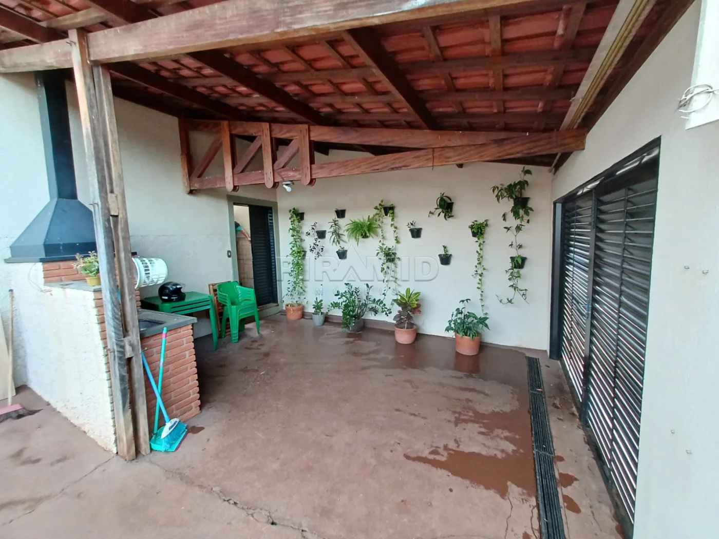 Alugar Casa / Padr&atilde;o em Ribeir&atilde;o Preto R$ 1.800,00 - Foto 23