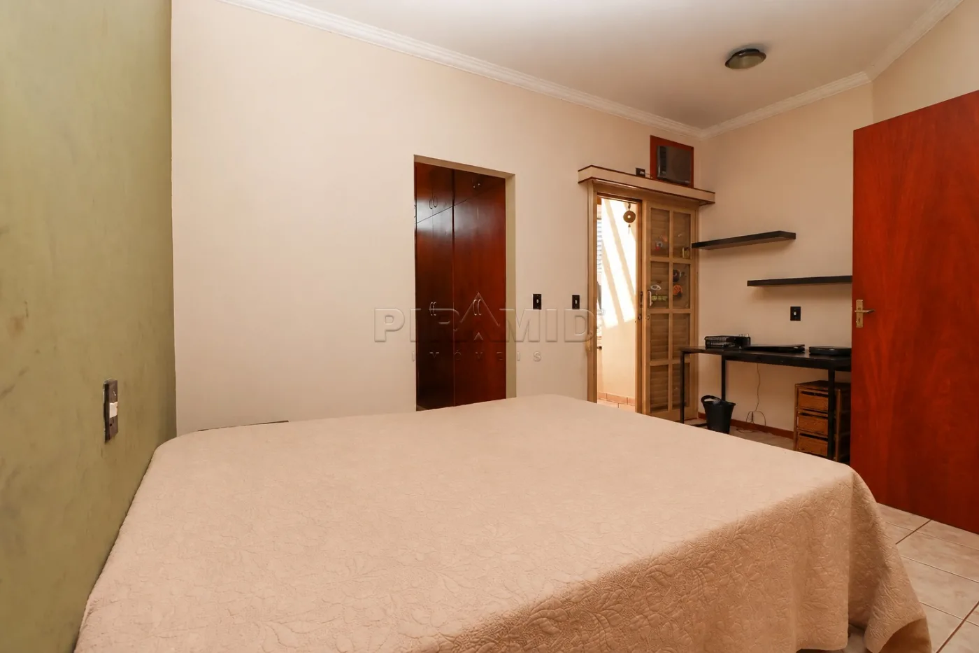 Alugar Casa / Padr&atilde;o em Ribeir&atilde;o Preto R$ 6.000,00 - Foto 14