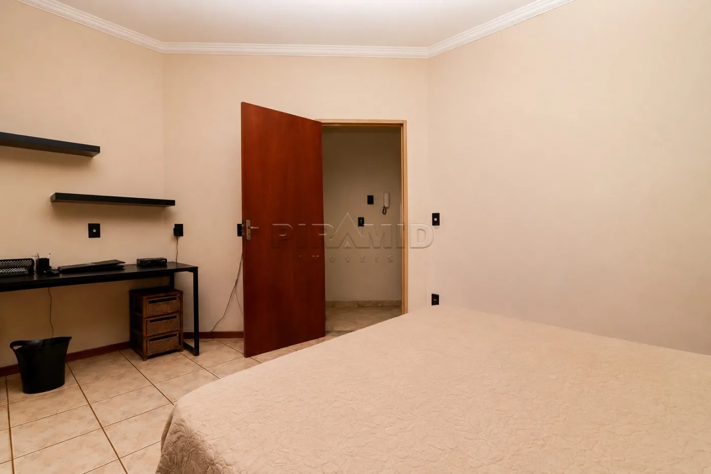 Alugar Casa / Padr&atilde;o em Ribeir&atilde;o Preto R$ 6.000,00 - Foto 17