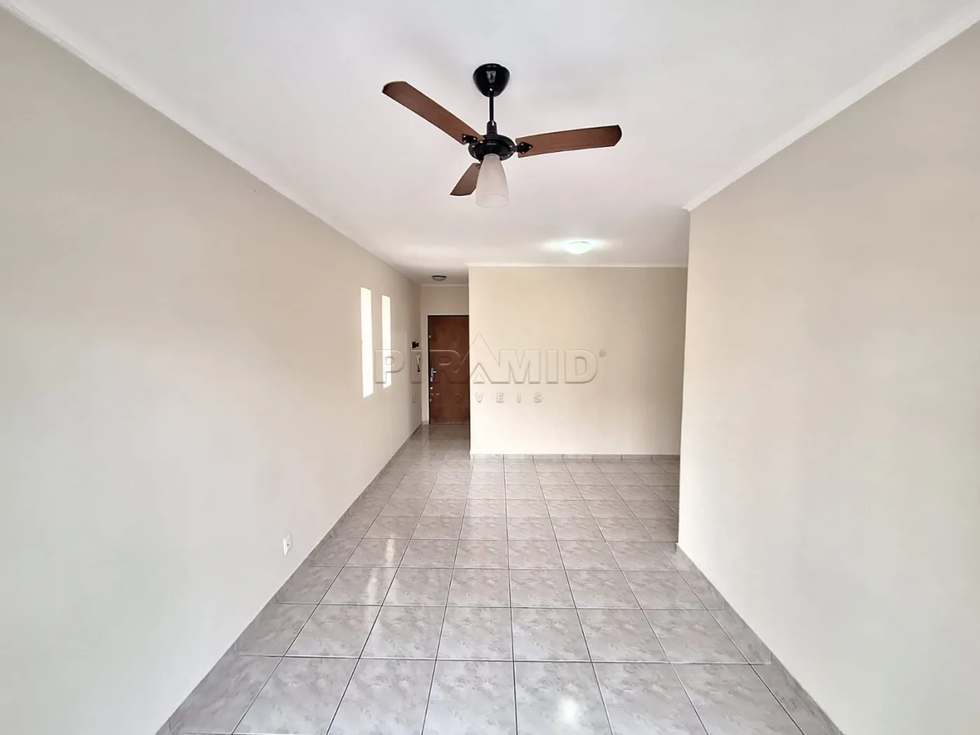 Alugar Apartamento / Padr&atilde;o em Ribeir&atilde;o Preto R$ 1.300,00 - Foto 2