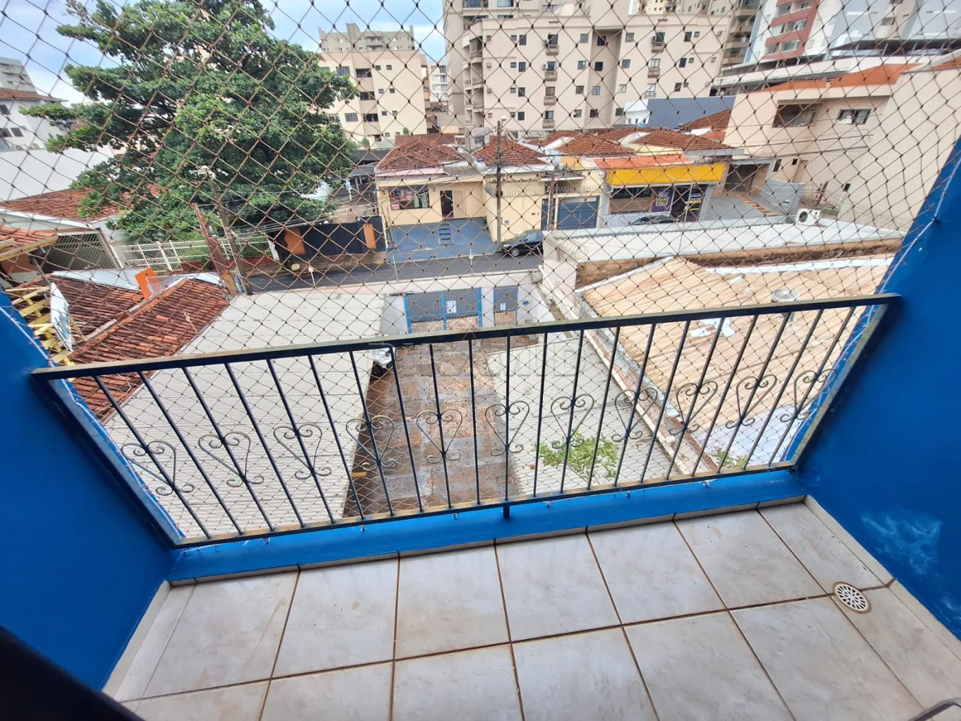 Alugar Apartamento / Padr&atilde;o em Ribeir&atilde;o Preto R$ 1.300,00 - Foto 4