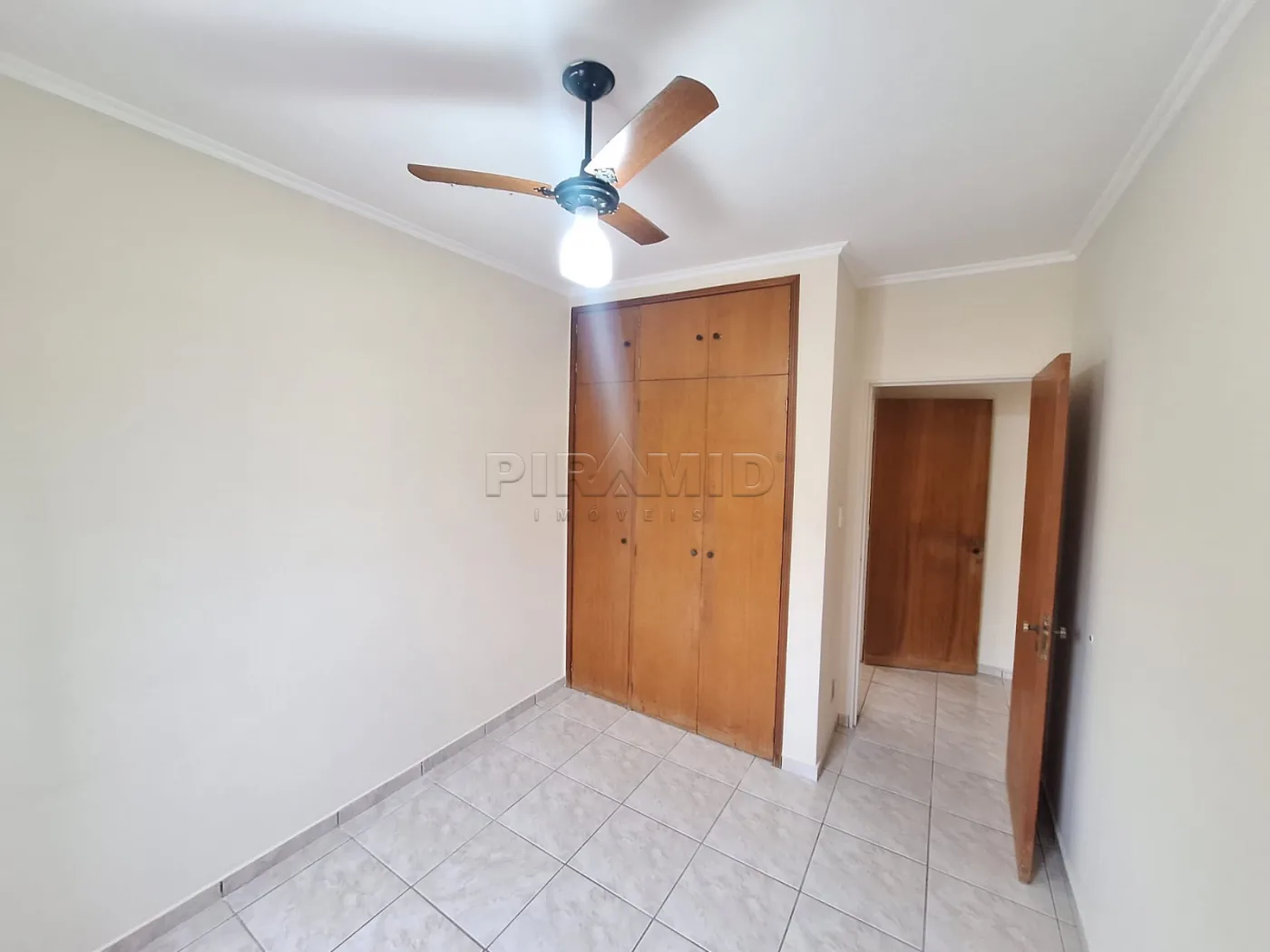 Alugar Apartamento / Padr&atilde;o em Ribeir&atilde;o Preto R$ 1.300,00 - Foto 7