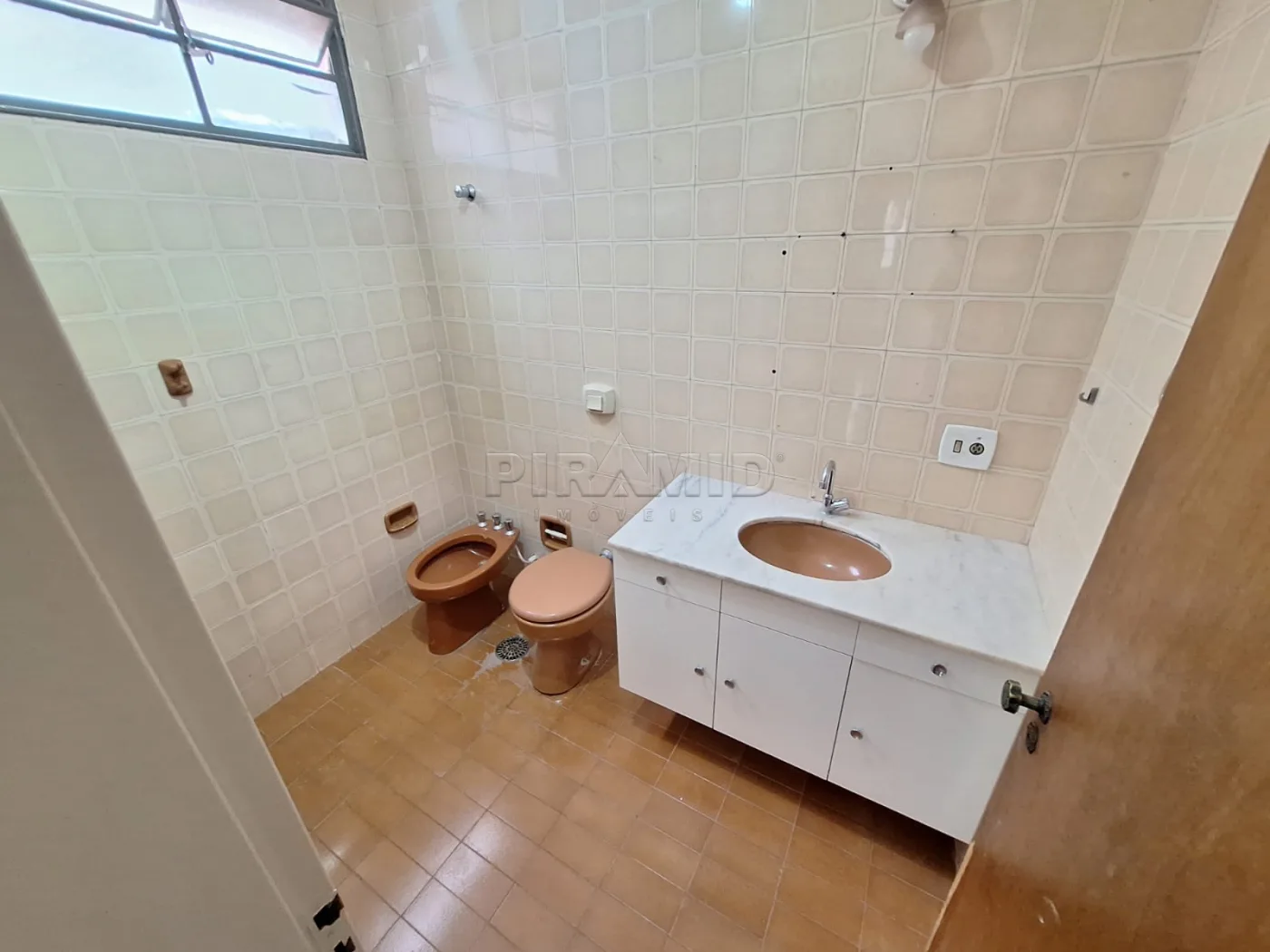 Alugar Apartamento / Padr&atilde;o em Ribeir&atilde;o Preto R$ 1.300,00 - Foto 8