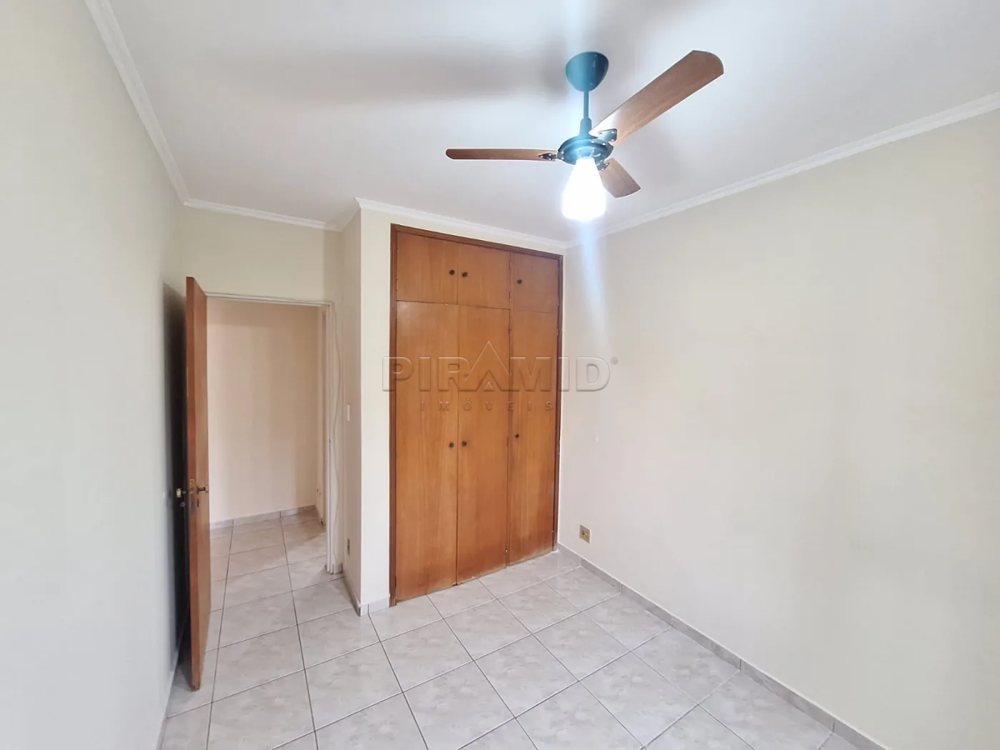 Alugar Apartamento / Padr&atilde;o em Ribeir&atilde;o Preto R$ 1.300,00 - Foto 11