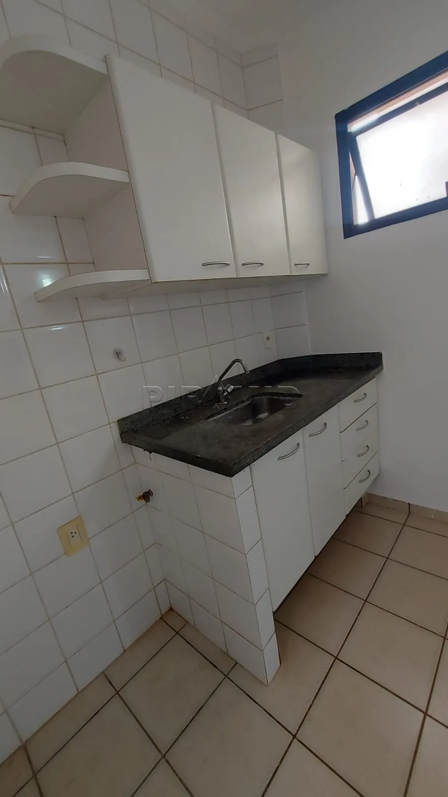 Alugar Apartamento / Padr&atilde;o em Ribeir&atilde;o Preto R$ 1.800,00 - Foto 5