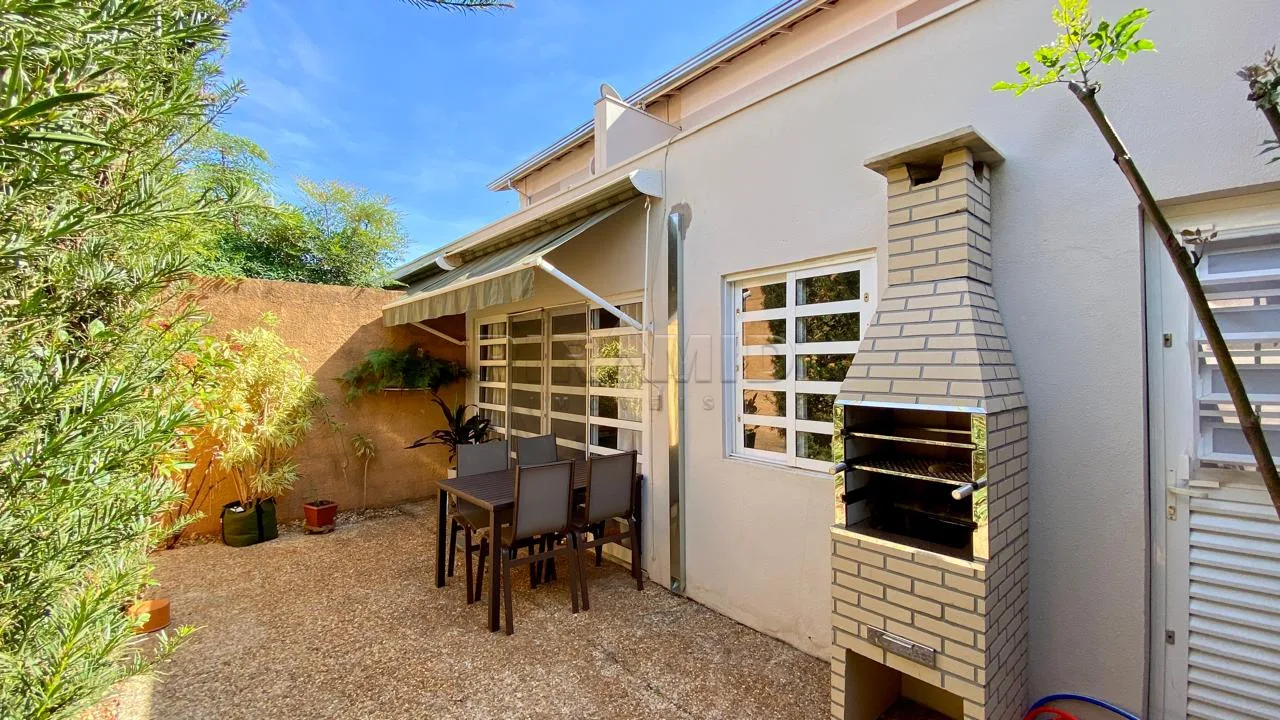 Alugar Casa / Condom&iacute;nio em Ribeir&atilde;o Preto R$ 1.800,00 - Foto 2