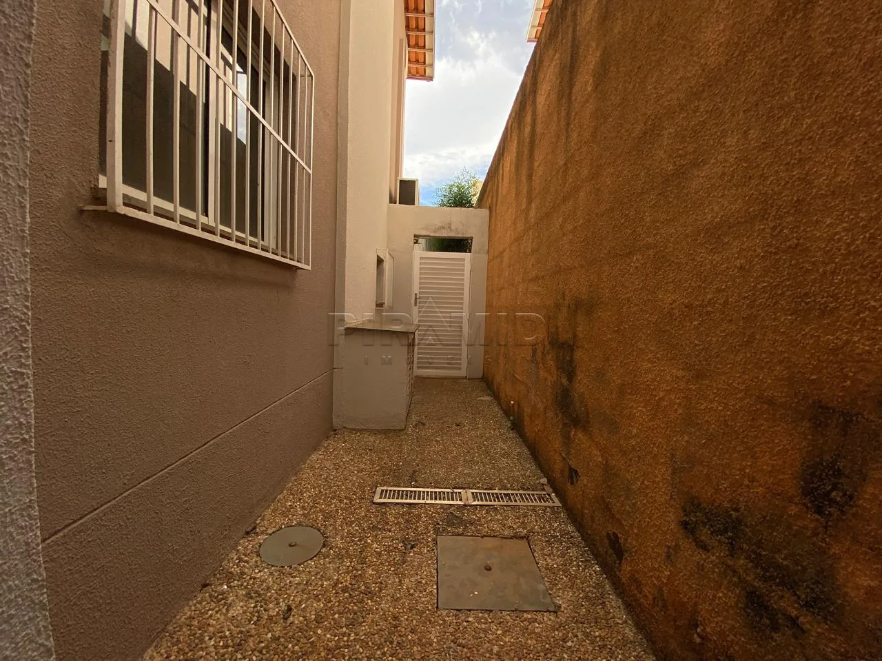 Alugar Casa / Condom&iacute;nio em Ribeir&atilde;o Preto R$ 1.800,00 - Foto 20