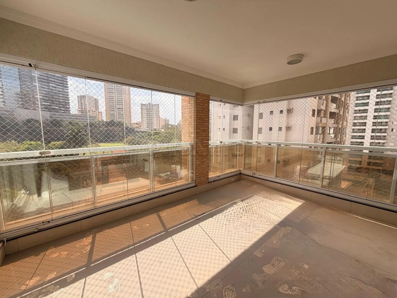 Alugar Apartamento / Padr&atilde;o em Ribeir&atilde;o Preto R$ 6.000,00 - Foto 4