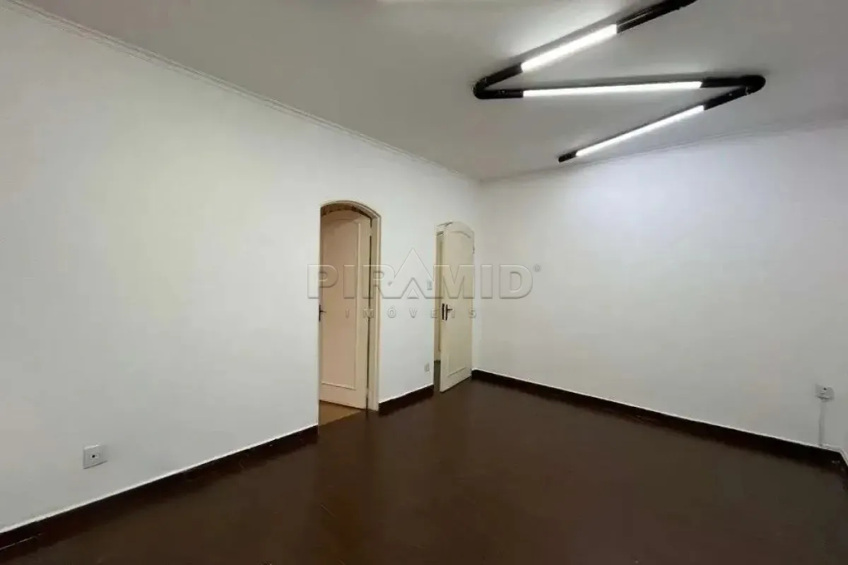 Alugar Casa / Padr&atilde;o em Ribeir&atilde;o Preto R$ 3.000,00 - Foto 19