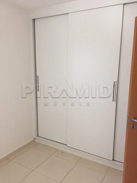Alugar Apartamento / Padr&atilde;o em Ribeir&atilde;o Preto R$ 1.800,00 - Foto 4
