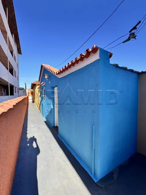 Alugar Casa / Padr&atilde;o em Ribeir&atilde;o Preto R$ 850,00 - Foto 2