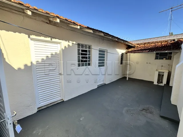 Alugar Casa / Padr&atilde;o em Ribeir&atilde;o Preto R$ 850,00 - Foto 3