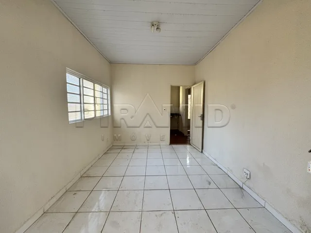 Alugar Casa / Padr&atilde;o em Ribeir&atilde;o Preto R$ 850,00 - Foto 3