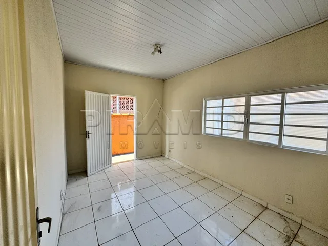 Alugar Casa / Padr&atilde;o em Ribeir&atilde;o Preto R$ 850,00 - Foto 4