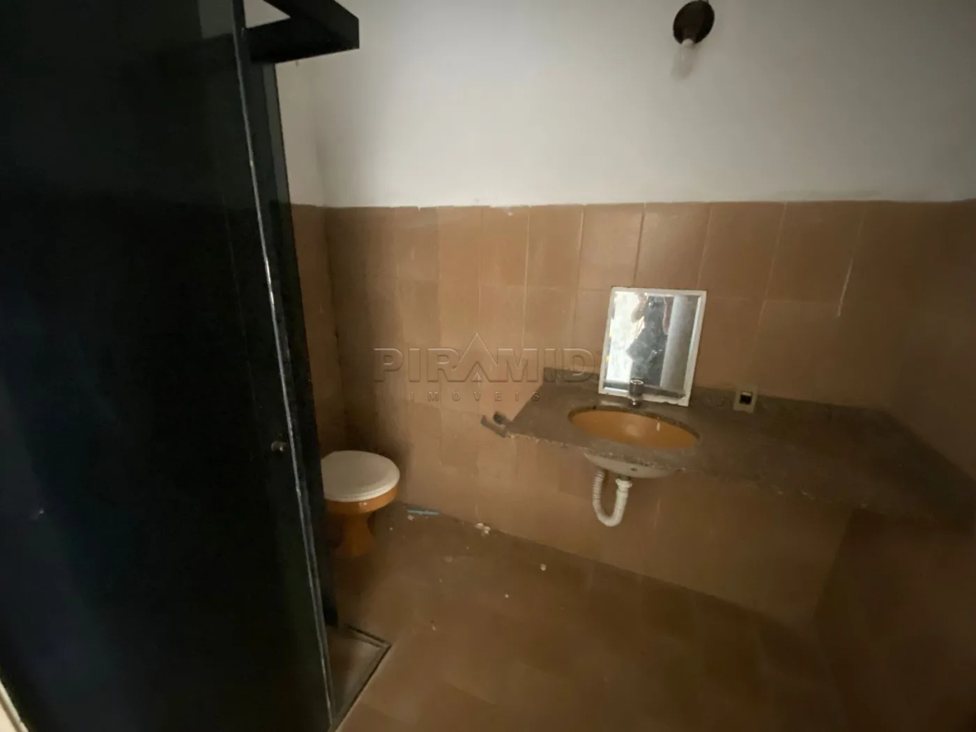 Alugar Casa / Padr&atilde;o em Ribeir&atilde;o Preto R$ 2.500,00 - Foto 3