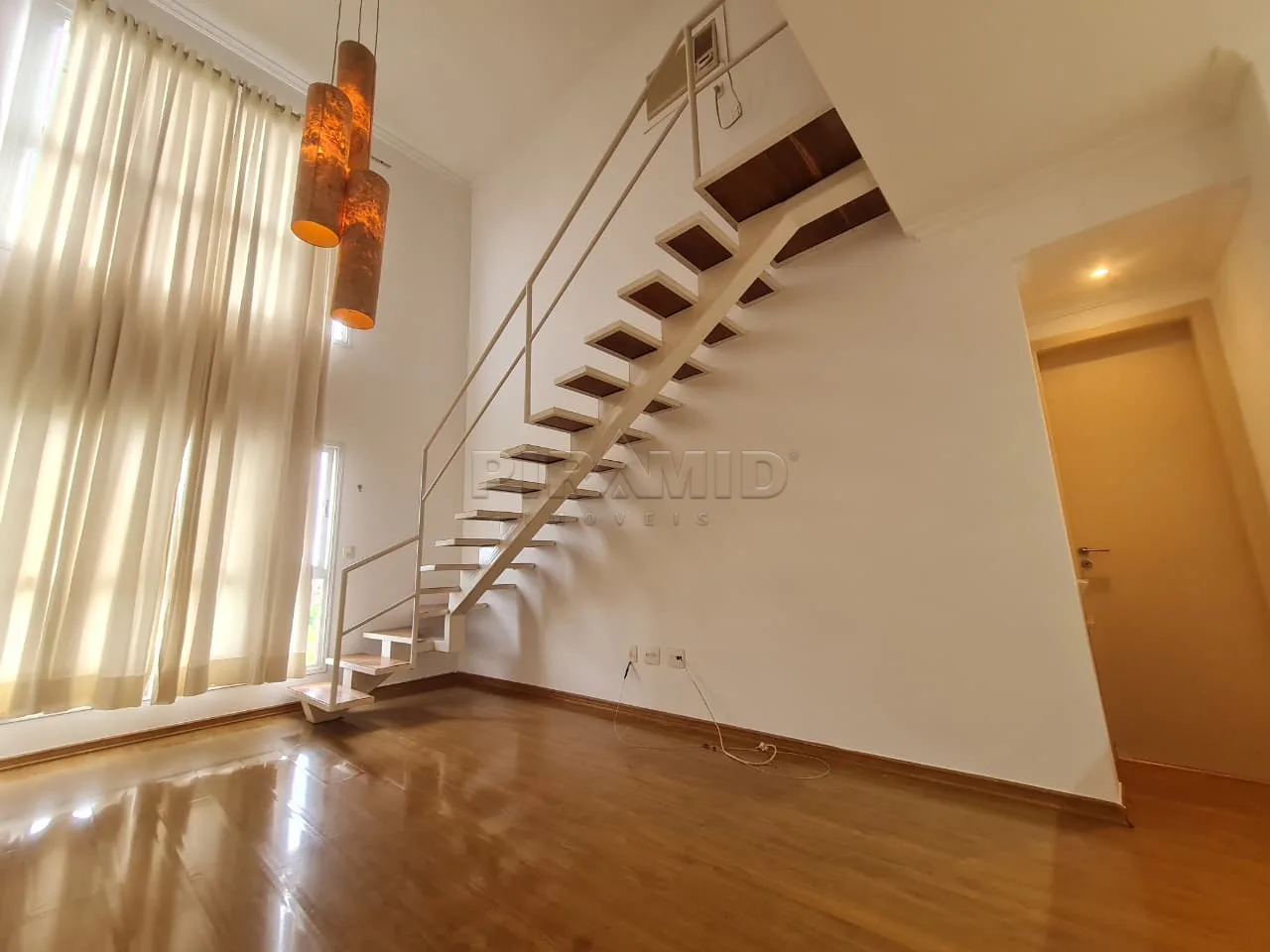 Alugar Apartamento / Padr&atilde;o em Ribeir&atilde;o Preto R$ 1.900,00 - Foto 1