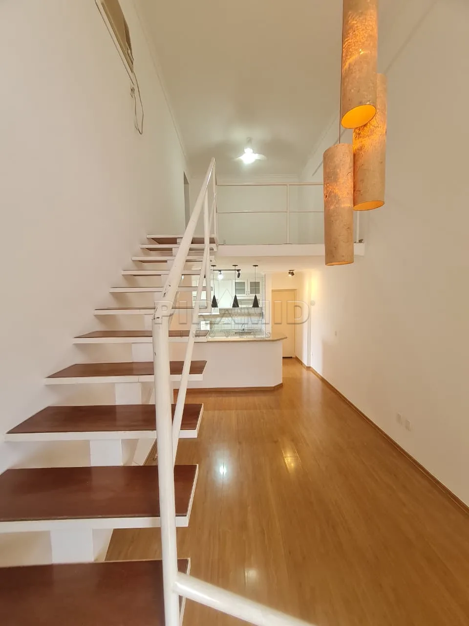 Alugar Apartamento / Padr&atilde;o em Ribeir&atilde;o Preto R$ 1.900,00 - Foto 2