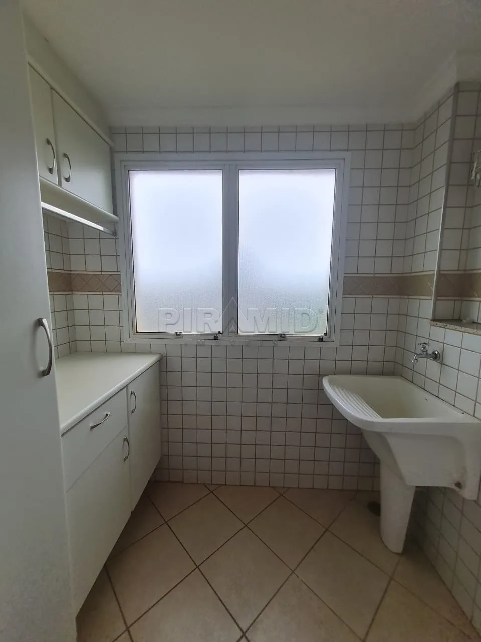 Alugar Apartamento / Padr&atilde;o em Ribeir&atilde;o Preto R$ 1.900,00 - Foto 12