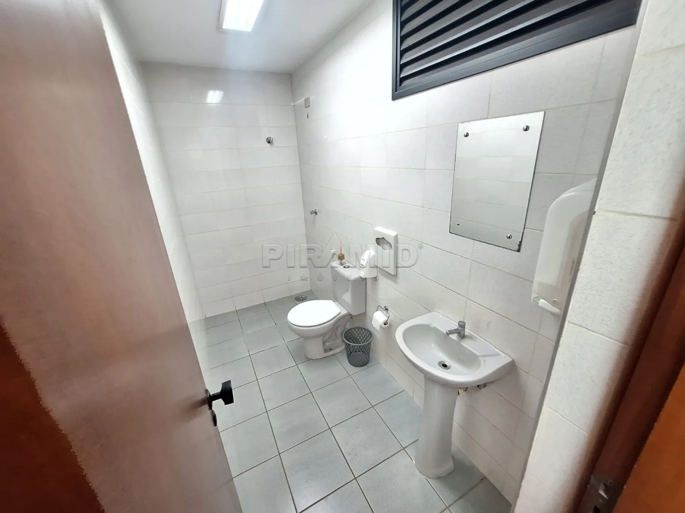 Alugar Comercial / Sala em Ribeir&atilde;o Preto R$ 4.100,00 - Foto 5