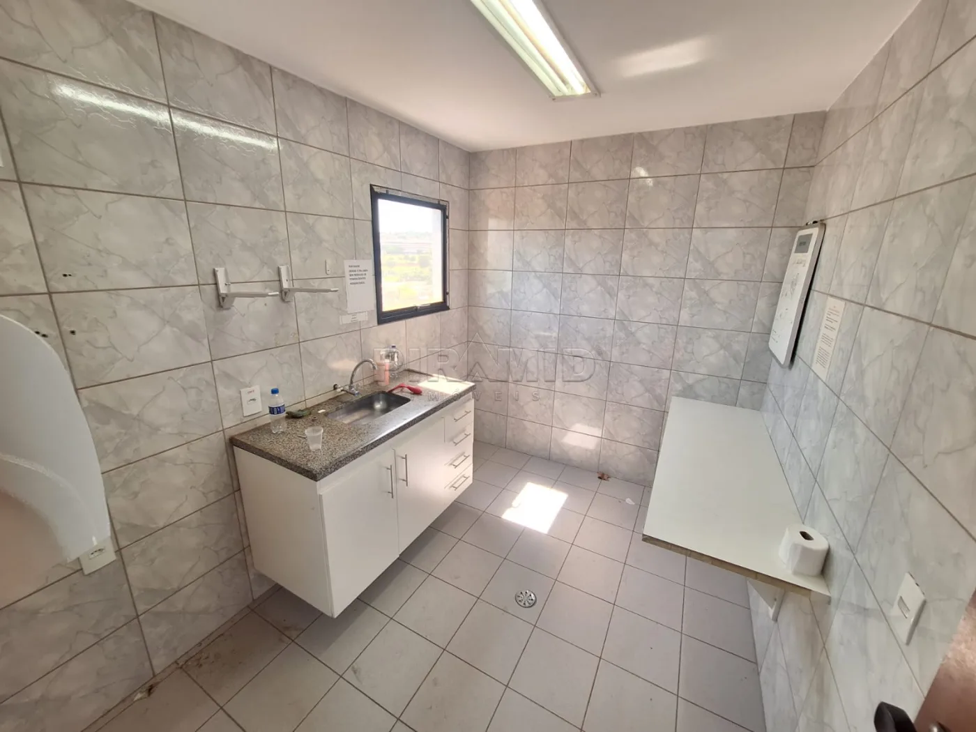 Alugar Comercial / Sala em Ribeir&atilde;o Preto R$ 4.100,00 - Foto 6