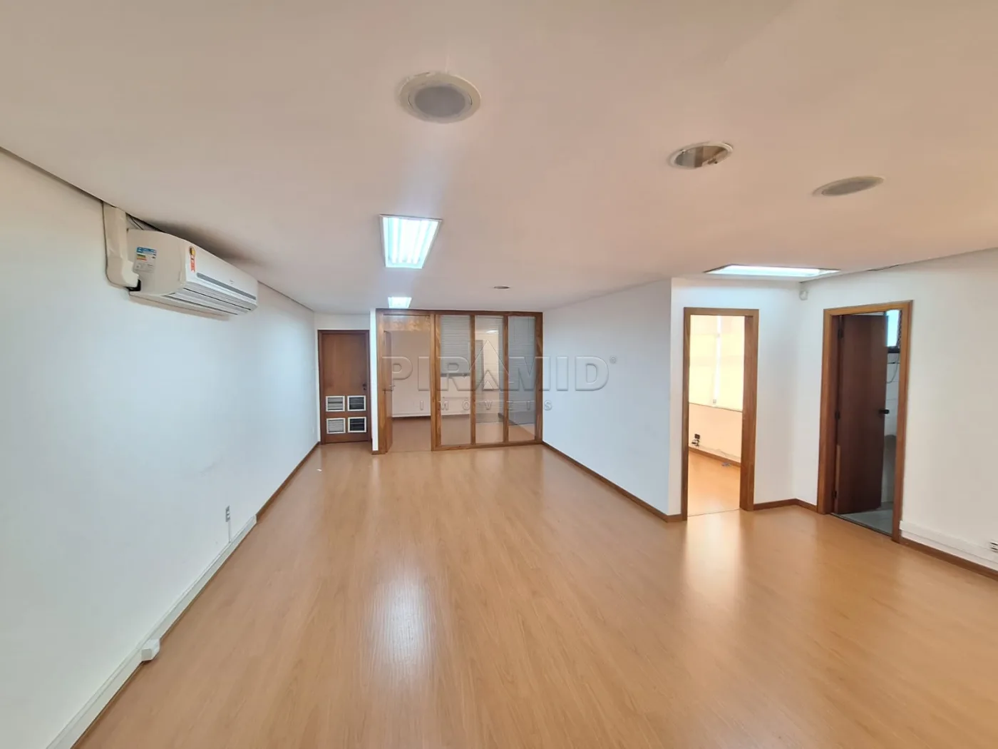 Alugar Comercial / Sala em Ribeir&atilde;o Preto R$ 4.100,00 - Foto 10