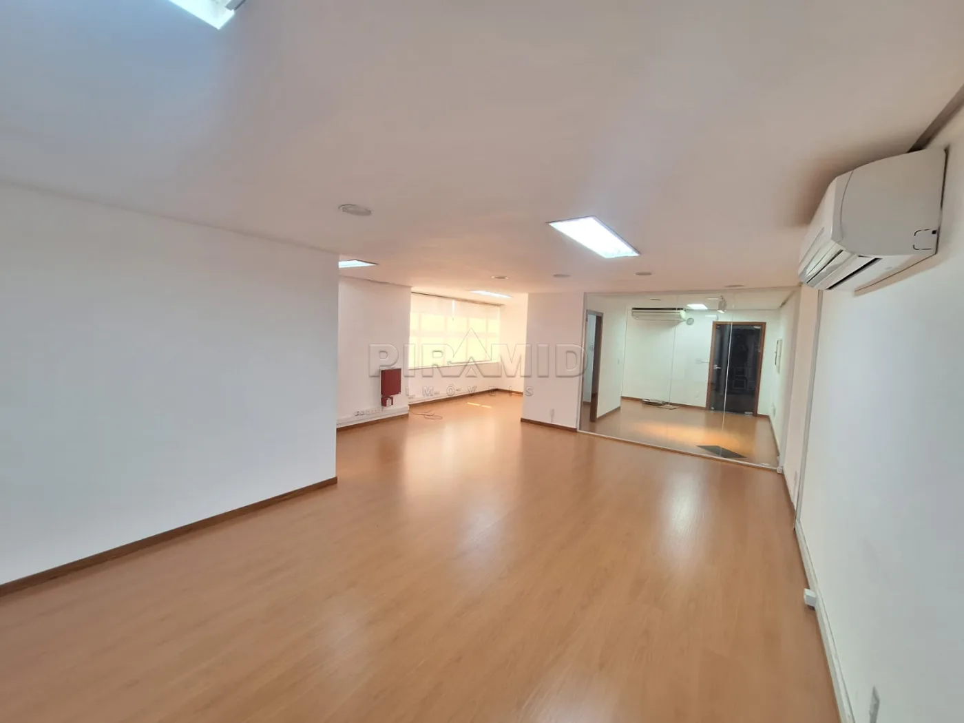 Alugar Comercial / Sala em Ribeir&atilde;o Preto R$ 4.100,00 - Foto 12
